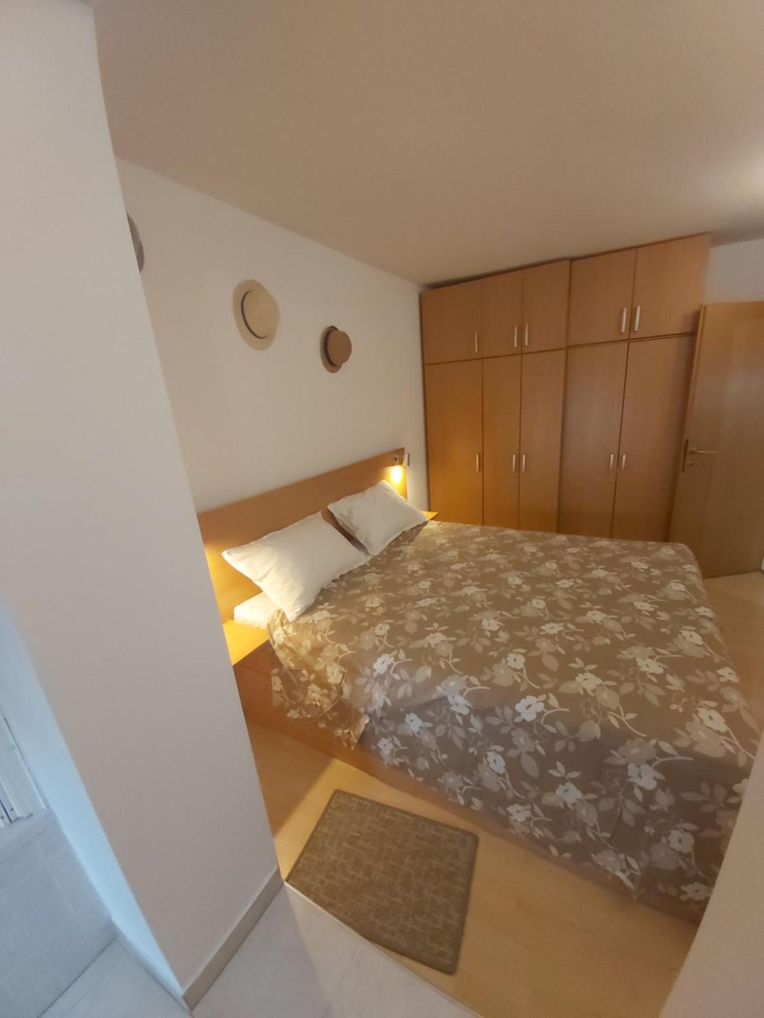 Apartman Luce With Shared Pool Zadar Dış mekan fotoğraf