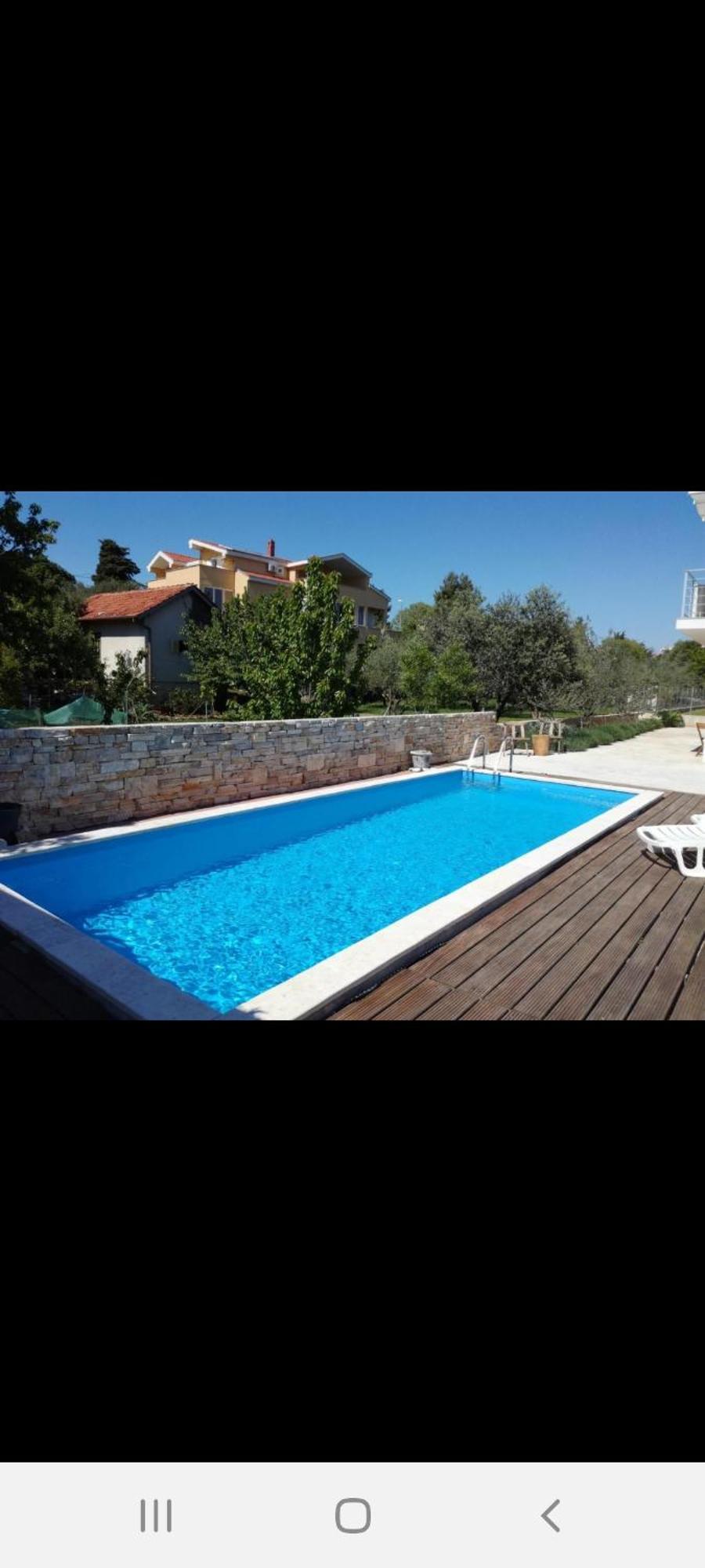 Apartman Luce With Shared Pool Zadar Dış mekan fotoğraf