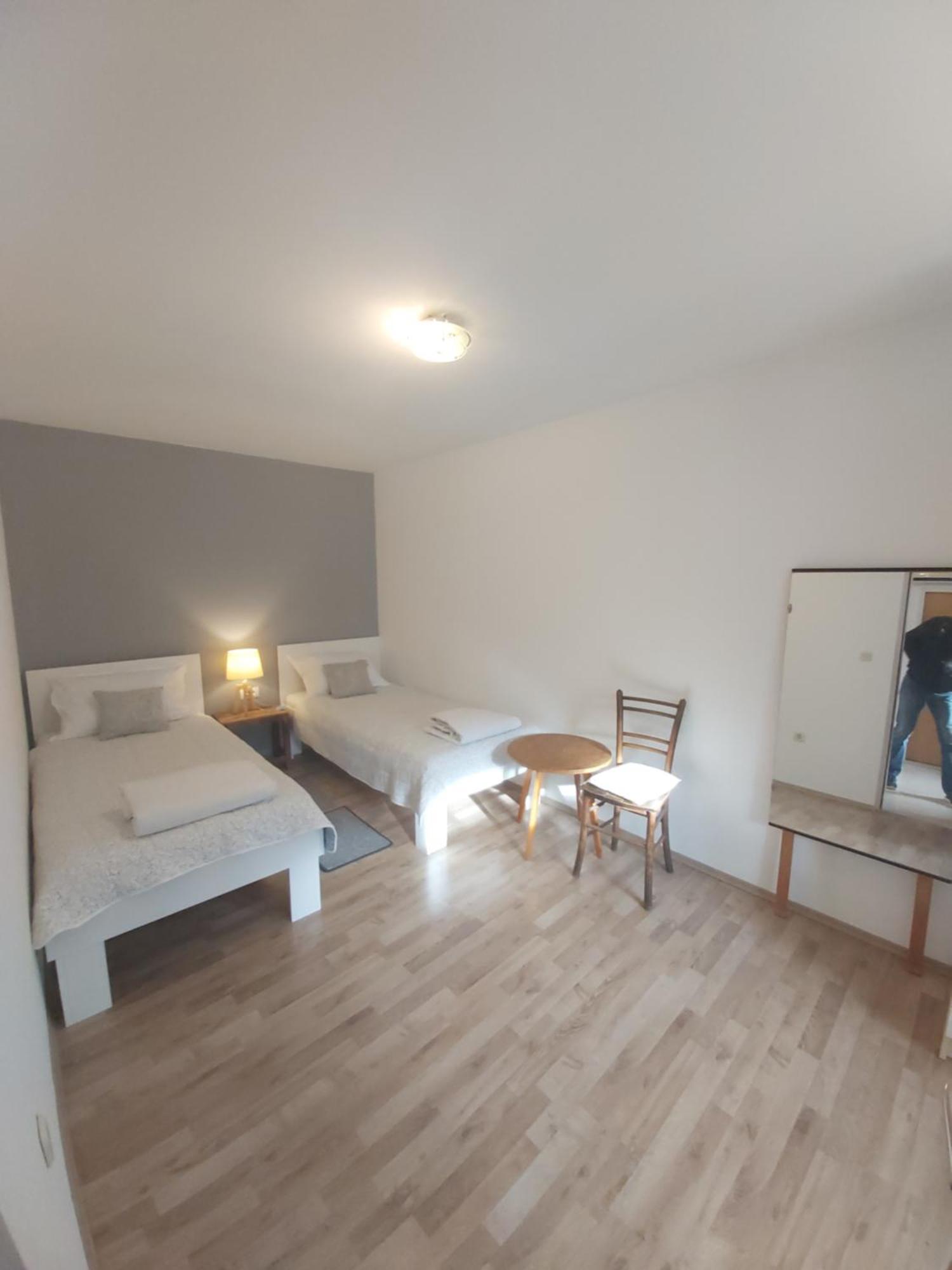 Apartman Luce With Shared Pool Zadar Dış mekan fotoğraf