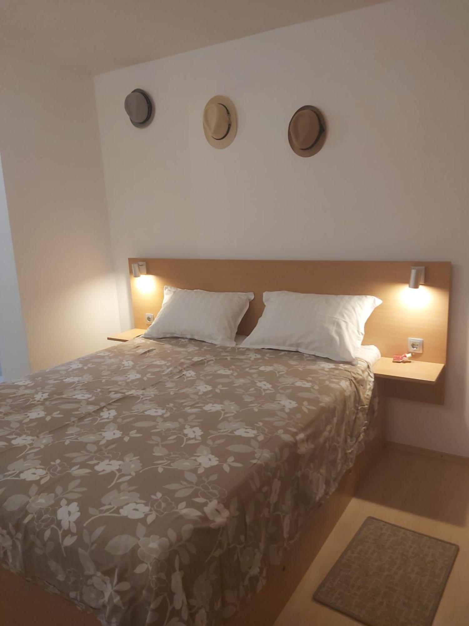 Apartman Luce With Shared Pool Zadar Dış mekan fotoğraf