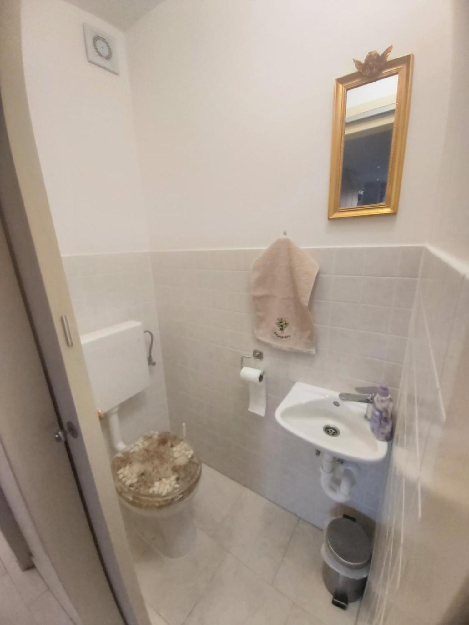 Apartman Luce With Shared Pool Zadar Dış mekan fotoğraf